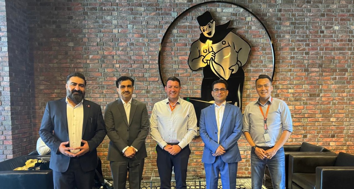 Pakistan Government Delegation Visits Asia Headquarters