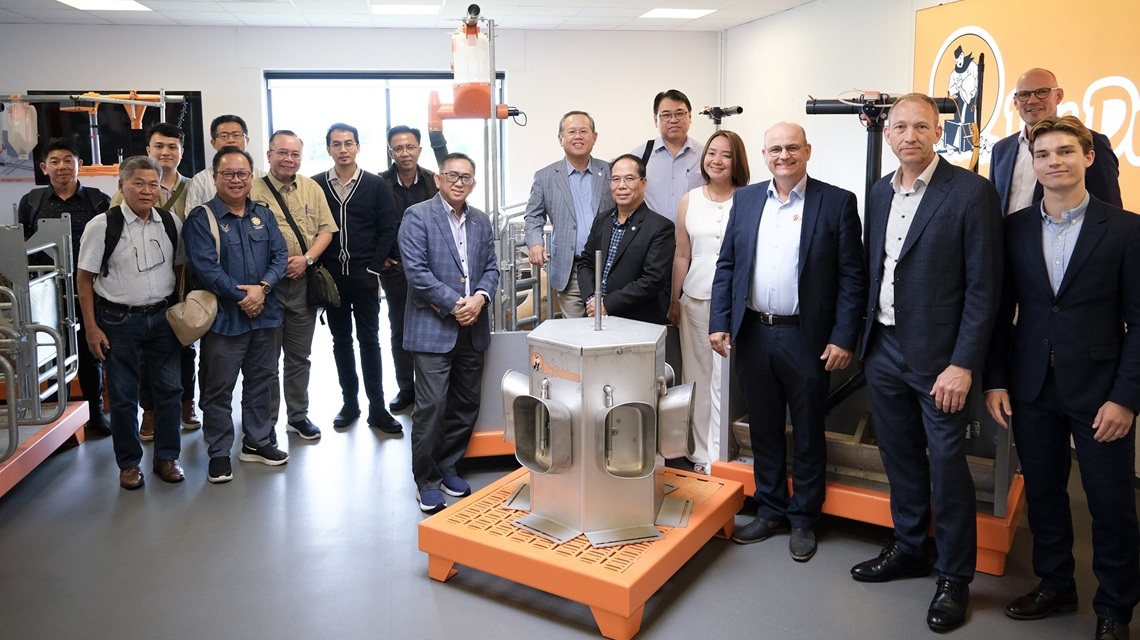 Sarawak Delegation Explores Pig Farming Solutions in Denmark